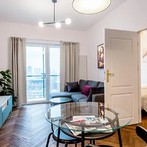 https://marmo-apartments.warsawhotelspoland.com